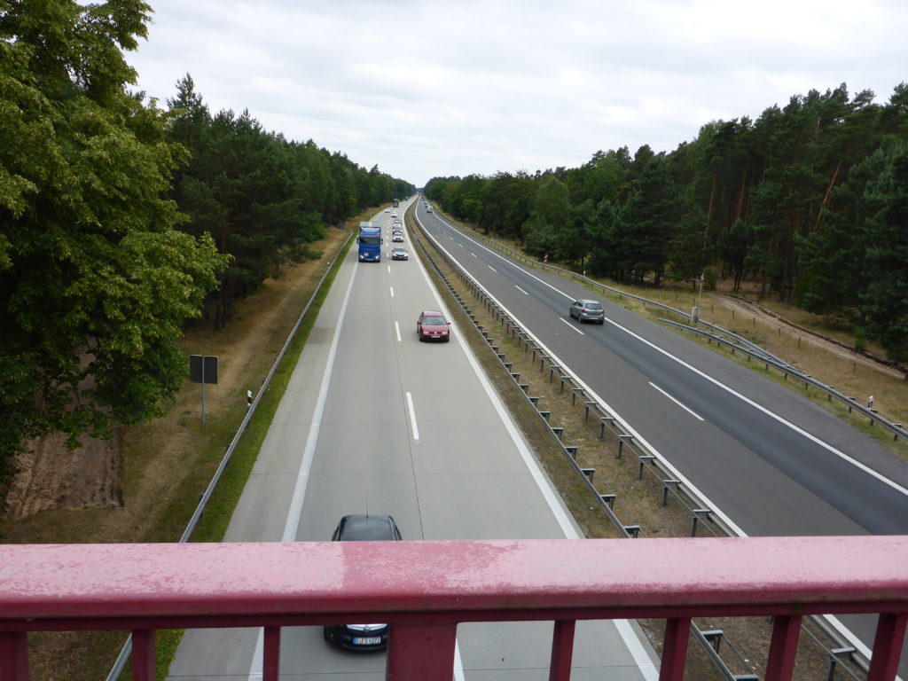 Autobahnbrücke über die A11